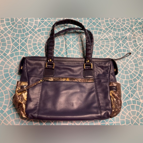 πTODAY***$39***Vintage Sharif navy leather purse w metallic snakeskin accents. - Picture 4 of 10